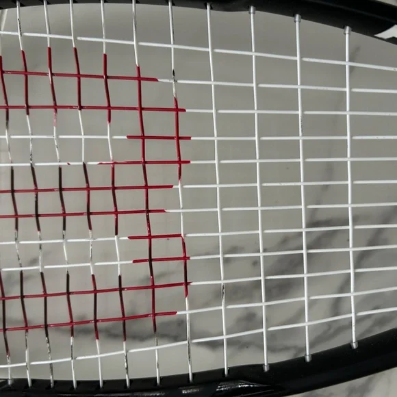 Pre Loved Wilson Squash Racquet & Case - Picture 4 of 6